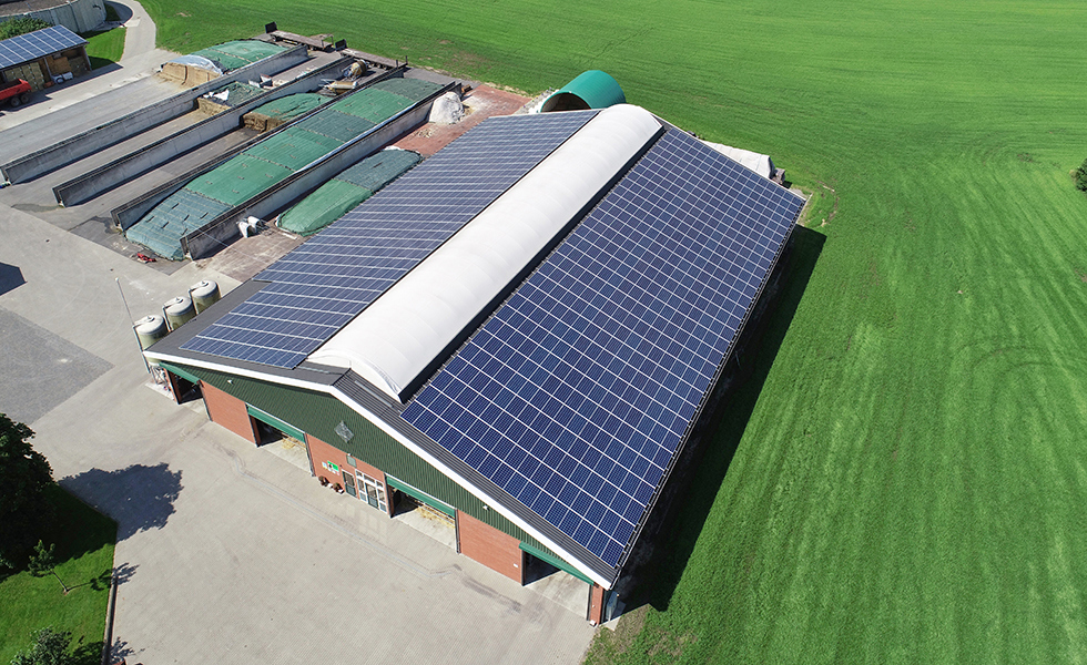 Golfplaten en zonnepanelen - een perfecte combinatie