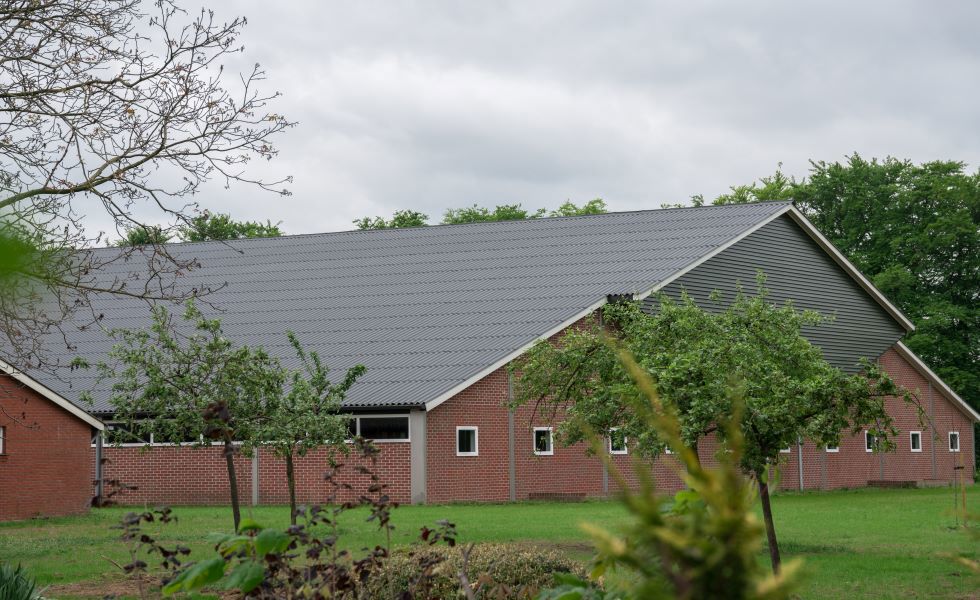 Hoe regel je de vochtigheidsgraad in agrarische gebouwen?